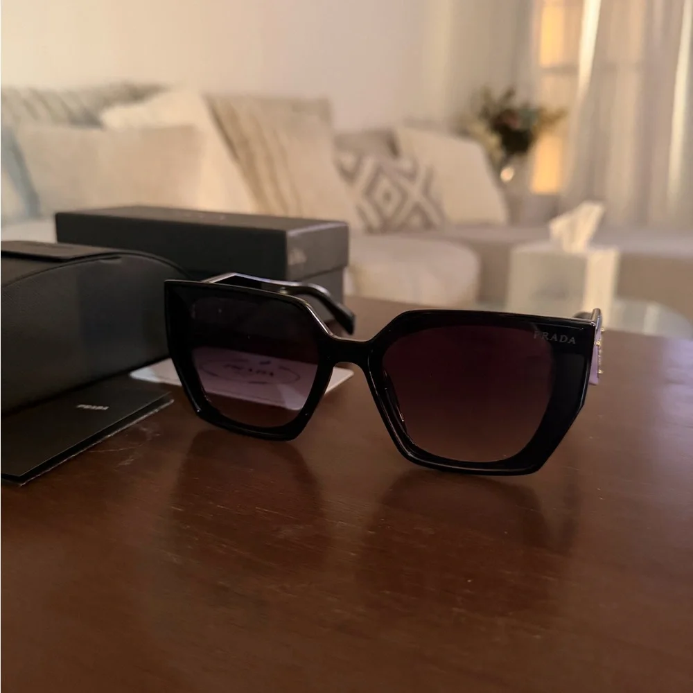 Prada Black Gradient Square Acetate Sunglasses - Picture 4 of 4